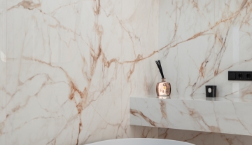 Resa Estates for sale Ibiza Vlla Aixa te koop sale lift sea views bathroom tub.jpg